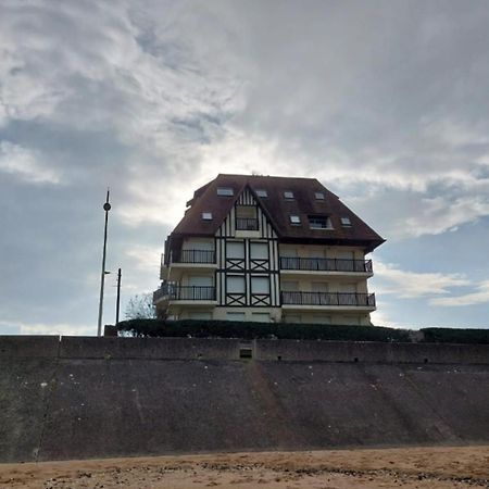 Apartment With Balcony Close To The Beach Cabourg Exterior photo